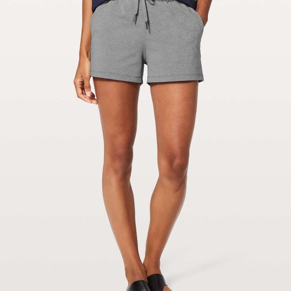Lululemon On the Fly Short 2.5" Heathered Slate Size 6 - Picture 4 of 8